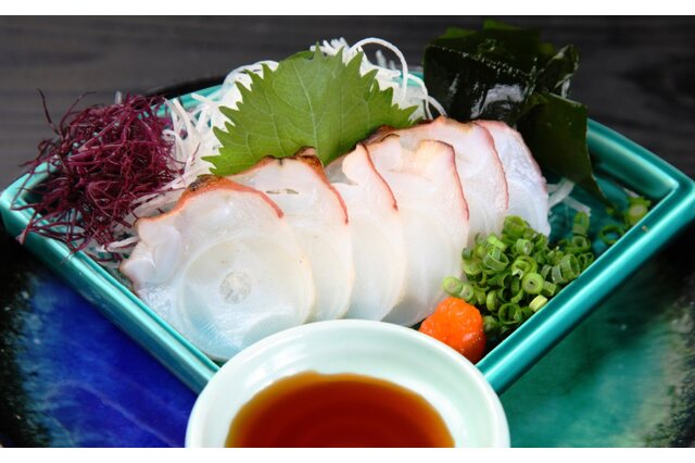 ふるさと納税 「刺身用タコ足 1足1kg＜網走加工＞ ABX002」 北海道網走