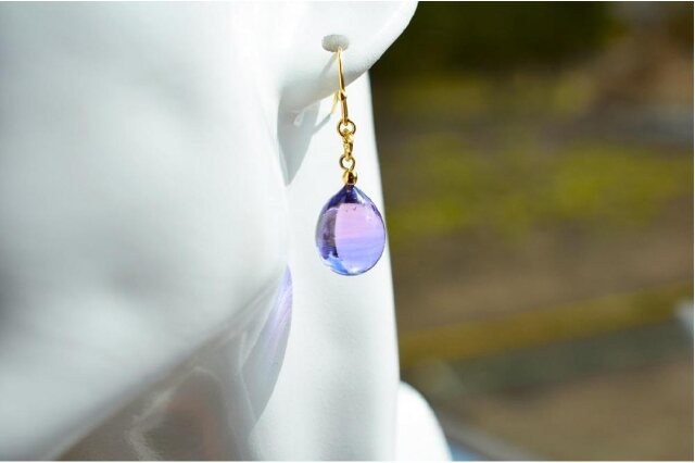 ふるさと納税 「【Soukore】ガラス・トワイライトカラーピアス