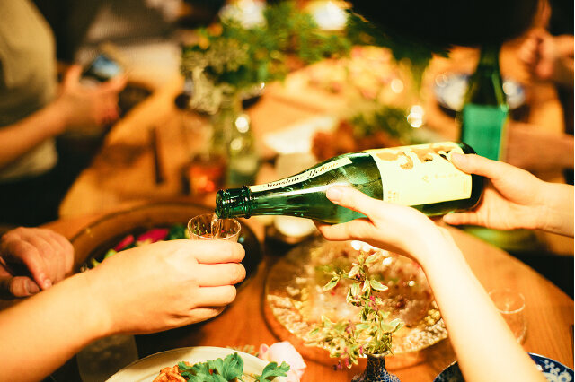 ふるさと納税 「【定期便】山本酒造店 季節の限定酒+ピュアブラック