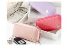 【スマートキー対応 カードが入る本革6連キーケース】＜濃いピンク＞ おしゃれ 猫 レザー