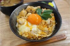 BM07 たまご専門店の親子丼セット