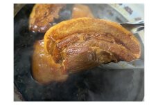 尾道の老舗お肉屋さんの手作り煮豚一本、真空スライス３パック