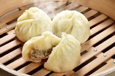 南関 手包み小籠包(30個入り)
